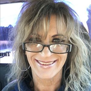 Meet your Posher, Renae